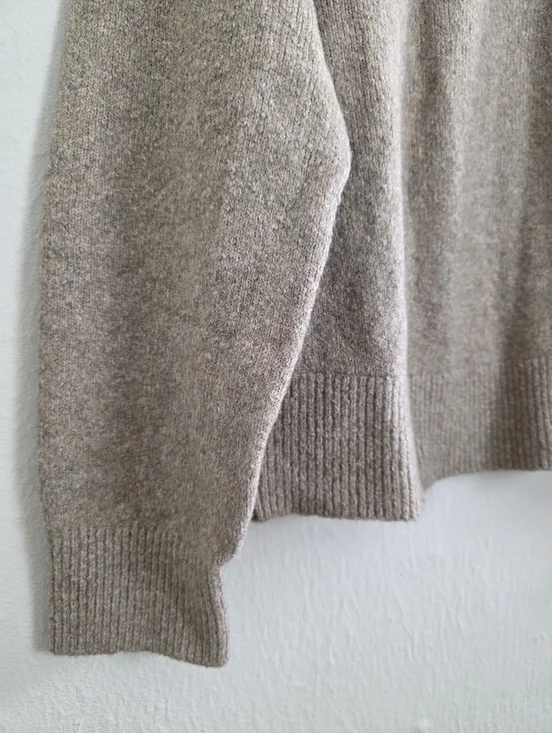 NEW Everlane Crewneck Sweater Alpaca Wool Heather Taupe Medium - Picture 7 of 11